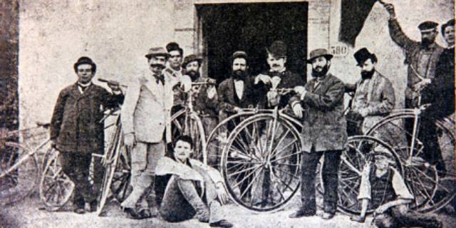 velocipede CICLISTI organizzatori della prima corsa ciclistica su strada 1870 Veloce Club